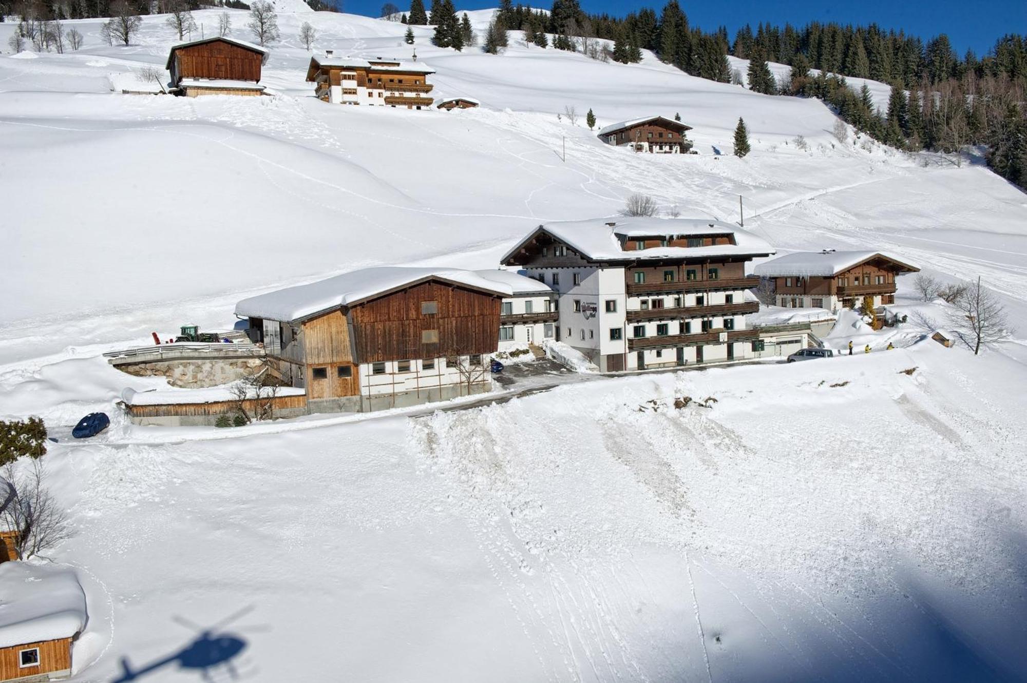 Ski In-Ski Out - Gaestehaeuser Saalbach-Hinterglemm - Wallegghof Christianhof Eksteriør bilde