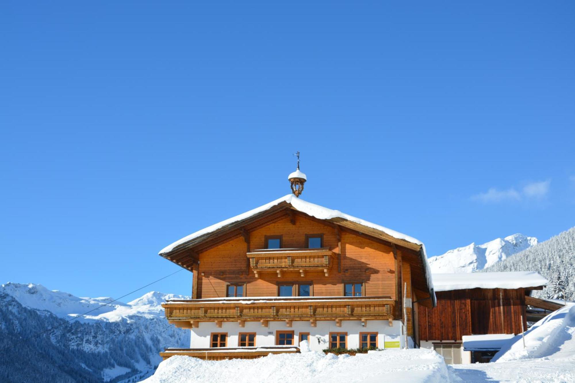 Ski In-Ski Out - Gaestehaeuser Saalbach-Hinterglemm - Wallegghof Christianhof Eksteriør bilde
