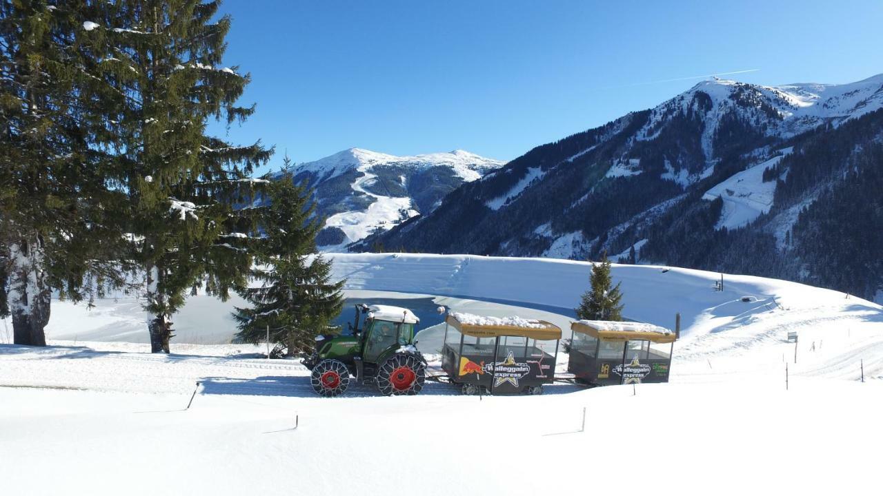 Ski In-Ski Out - Gaestehaeuser Saalbach-Hinterglemm - Wallegghof Christianhof Eksteriør bilde